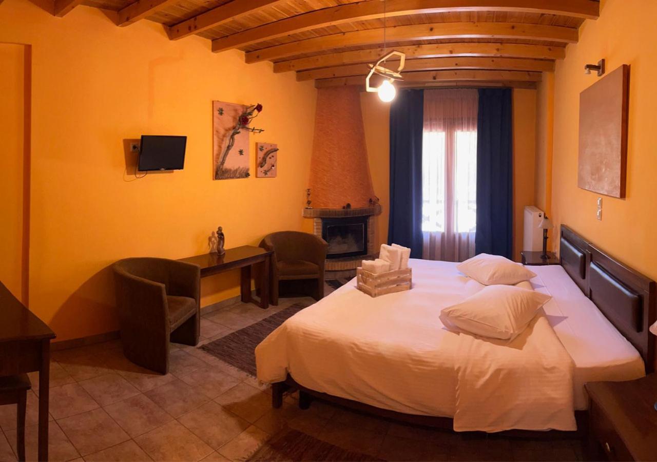 Guesthouse Teloni ヴィティナ エクステリア 写真