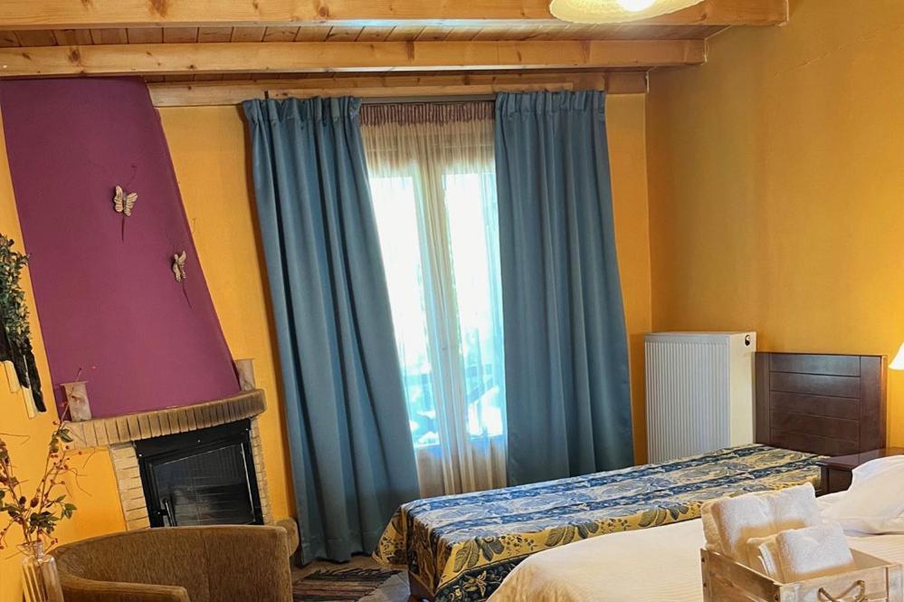 Guesthouse Teloni ヴィティナ エクステリア 写真