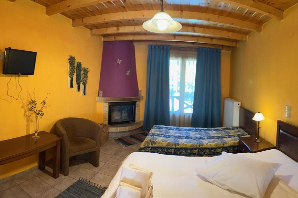 Guesthouse Teloni ヴィティナ エクステリア 写真