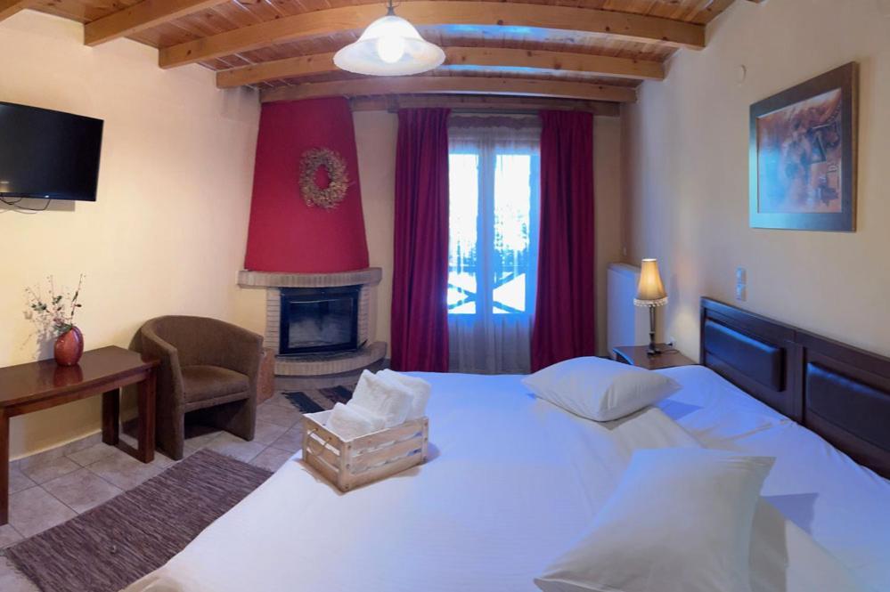 Guesthouse Teloni ヴィティナ エクステリア 写真