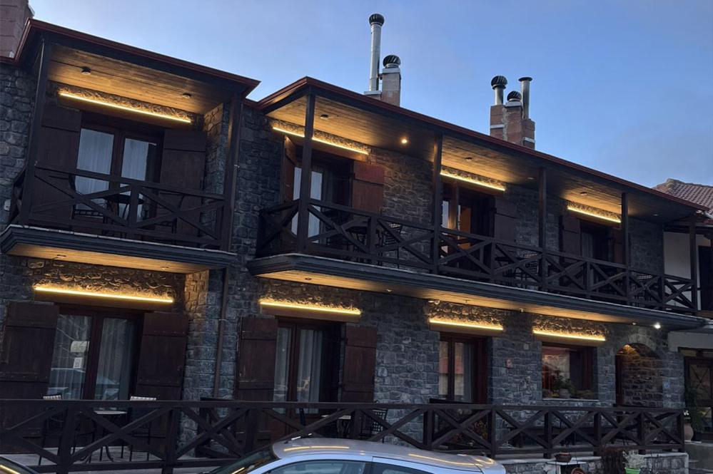 Guesthouse Teloni ヴィティナ エクステリア 写真
