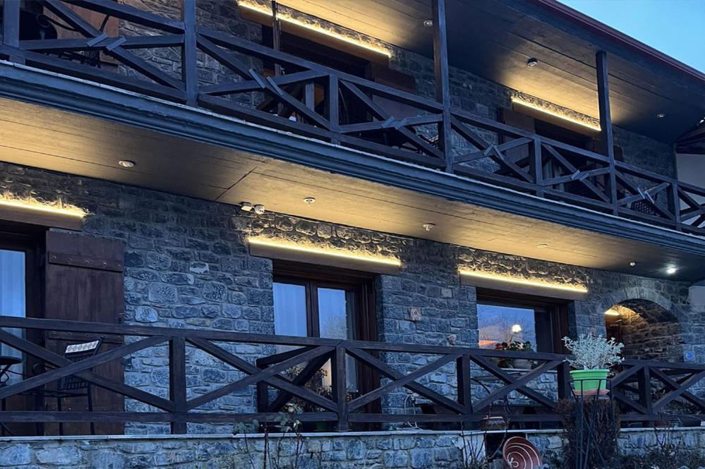 Guesthouse Teloni ヴィティナ エクステリア 写真